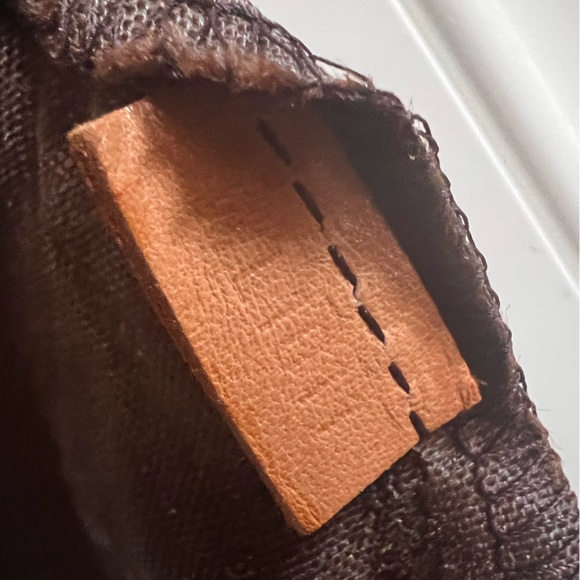 Louis Vuitton Authentic Brown Nylon Garment Cover Bag w/ Gold Hanger - Picture 4 of 12